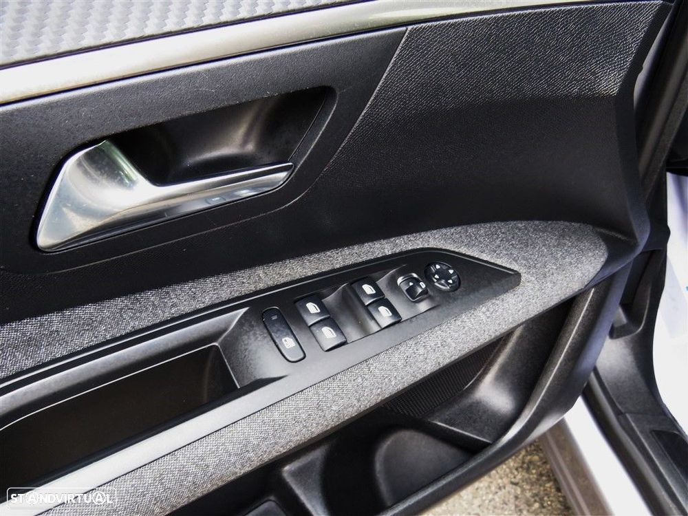 Peugeot 3008 1.5 BlueHDi Active - 15