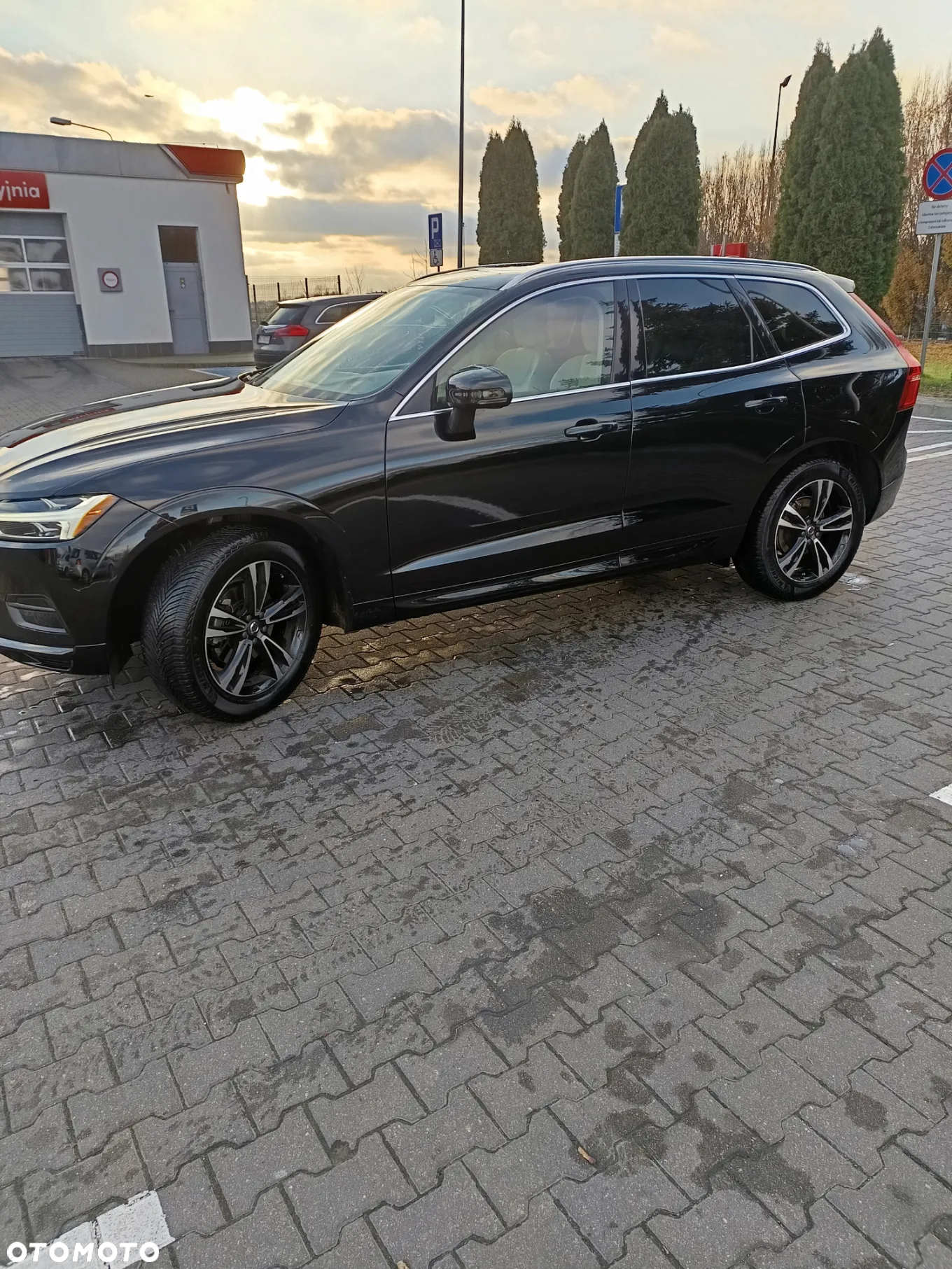 Volvo XC 60 T5 AWD Momentum - 4