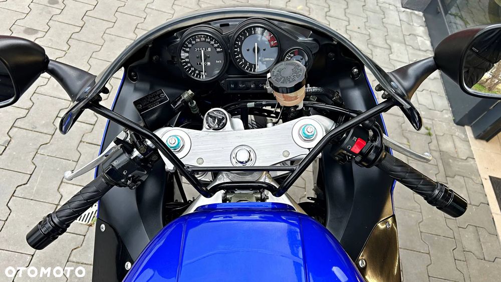 Yamaha Thunderace - 8