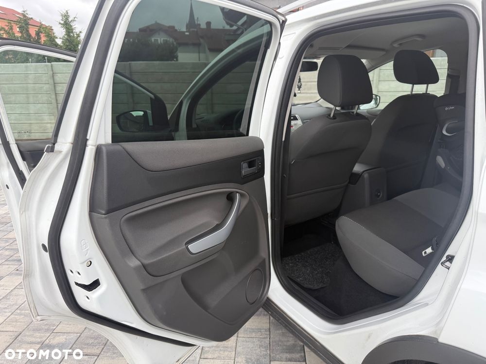 Ford Kuga 2.0 TDCi Trend FWD - 11
