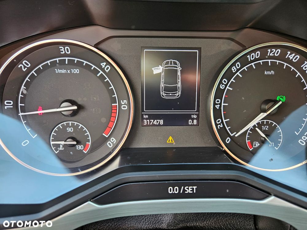 Skoda Superb 2.0 TDI Ambition DSG - 17
