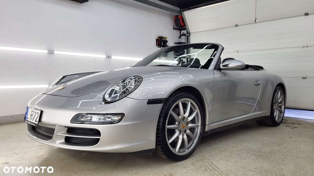 Porsche 911 Carrera 4 - 9