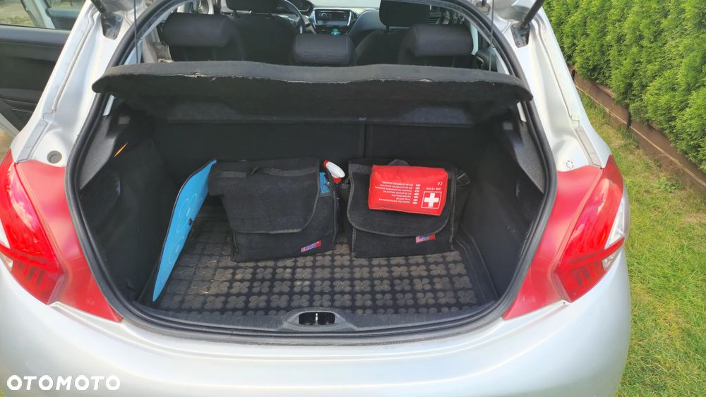 Peugeot 208 1.6 e-HDi Active STT - 8