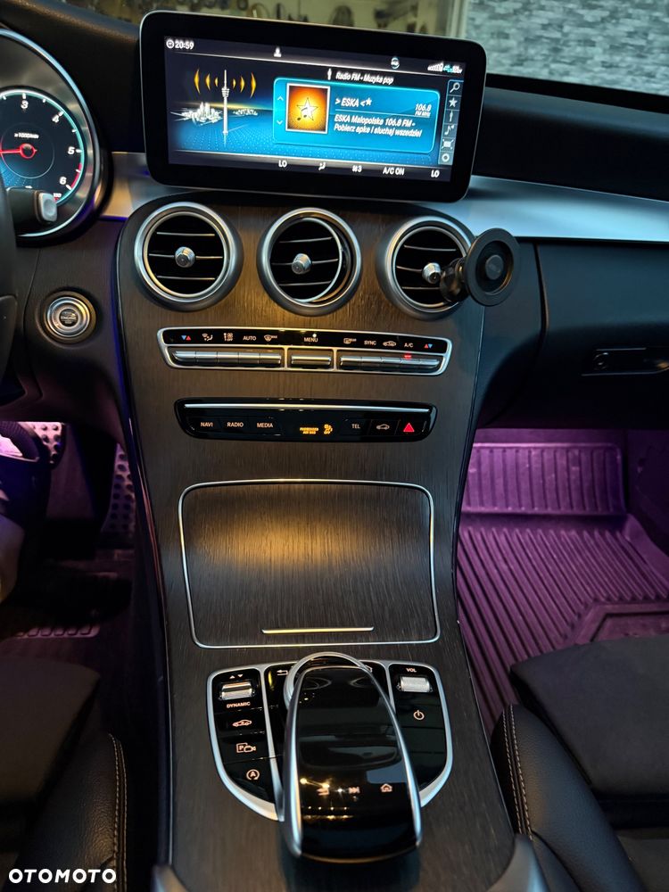 Mercedes-Benz Klasa C 220 d 4Matic 9G-TRONIC AMG Line - 23
