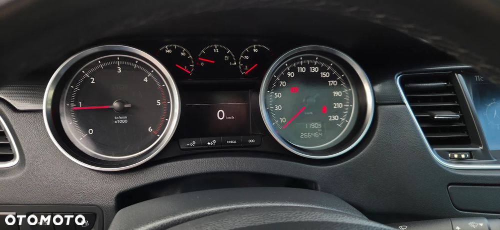 Peugeot 508 HDi FAP 140 Allure - 28