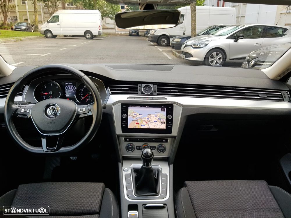 VW Passat Variant 1.6 TDI Confortline - 13