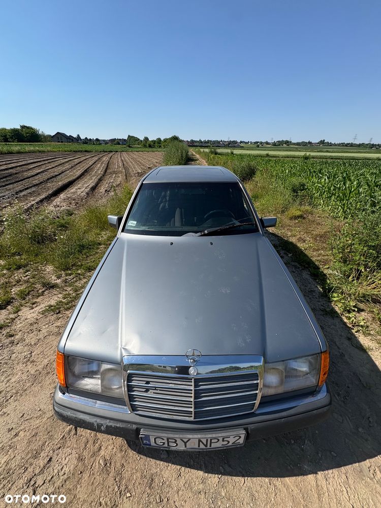 Mercedes-Benz W124 (1984-1993) - 12
