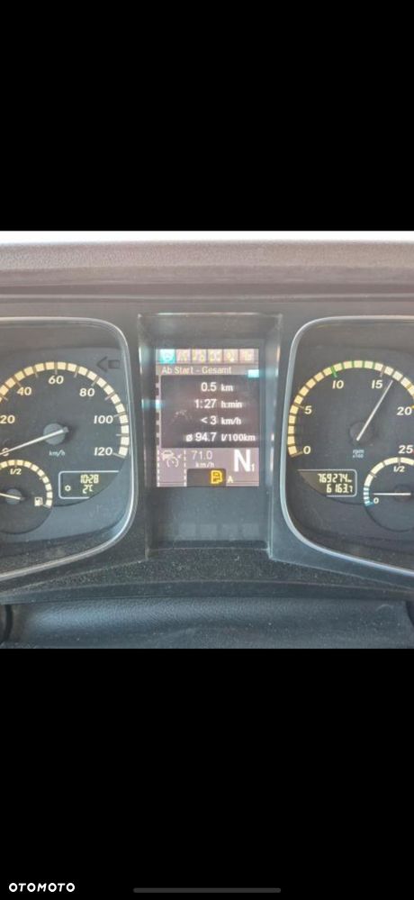 Mercedes-Benz Actros - 9