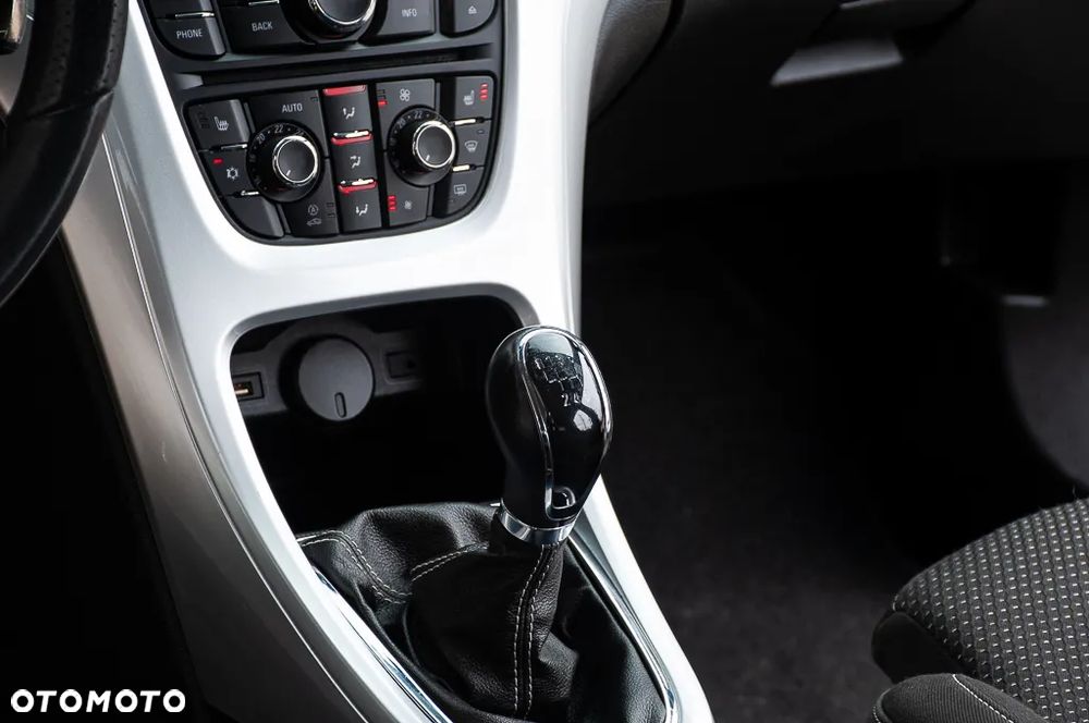 Opel Astra 1.6 Turbo Edition Sport - 30