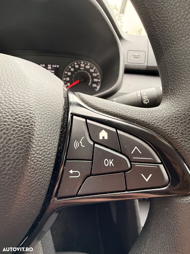 Dacia Sandero TCe 90 Essential - 10