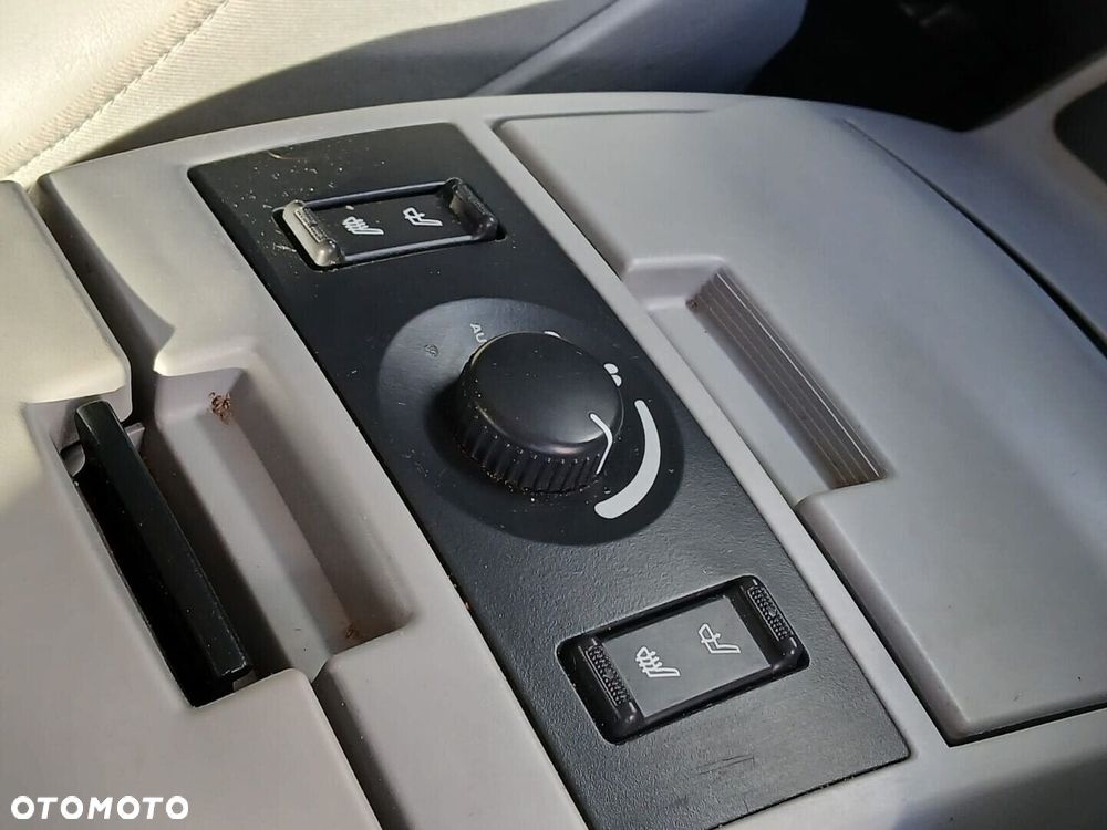 Chrysler Pacifica - 30