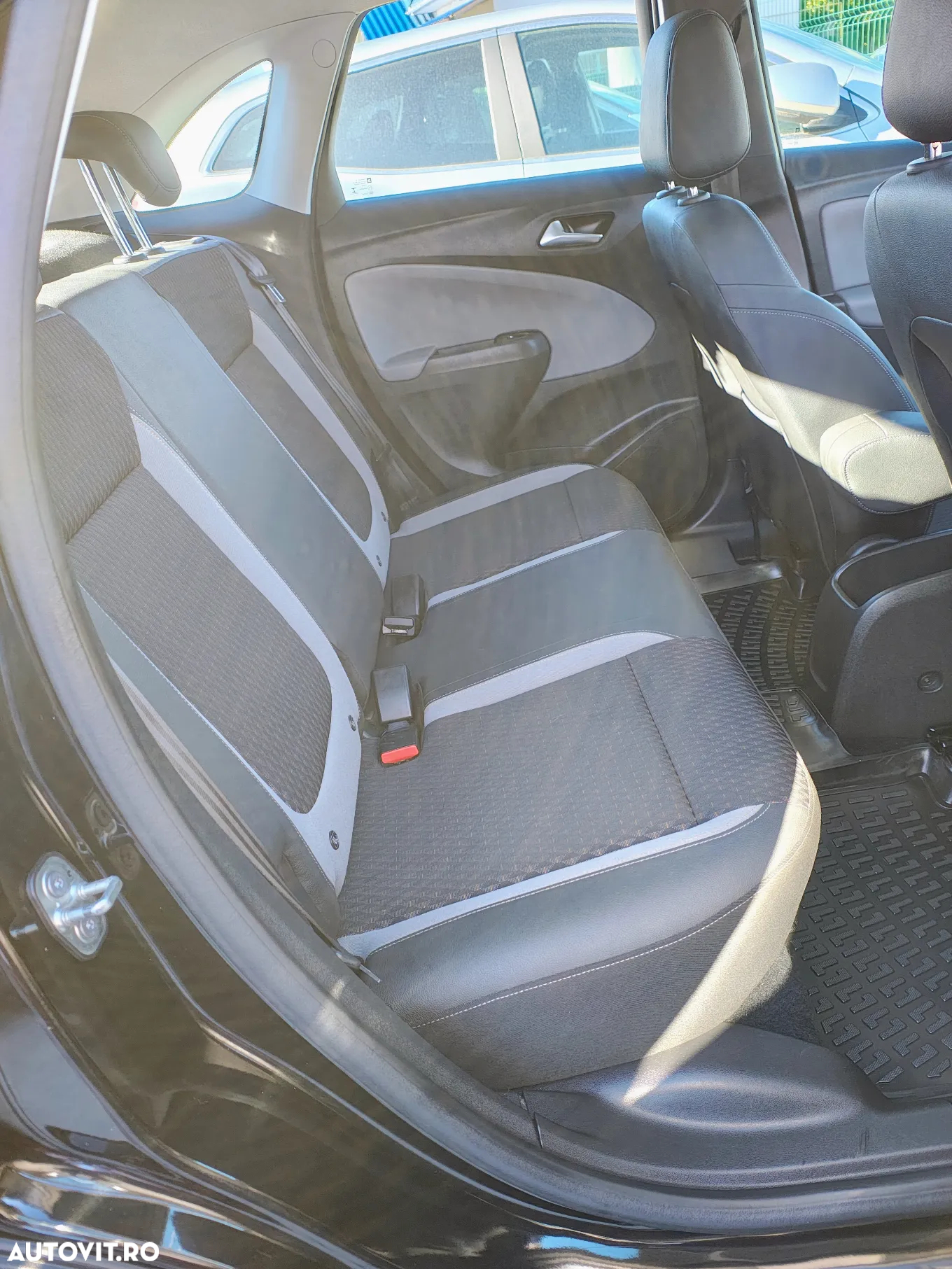 Opel Crossland X 1.2 Start/Stop Design Line - 32