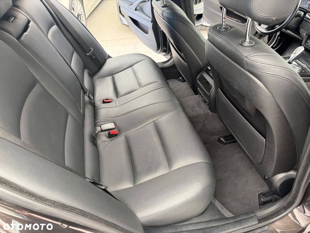BMW Seria 5 530d xDrive Luxury Line - 8