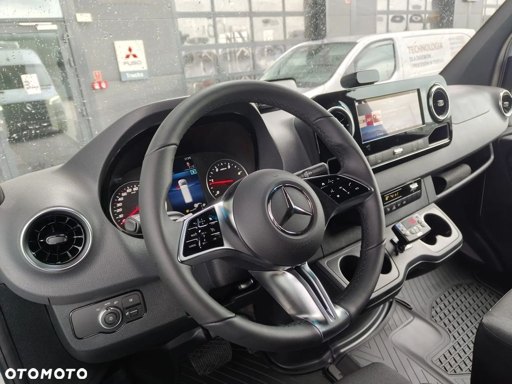Mercedes-Benz Sprinter - 10