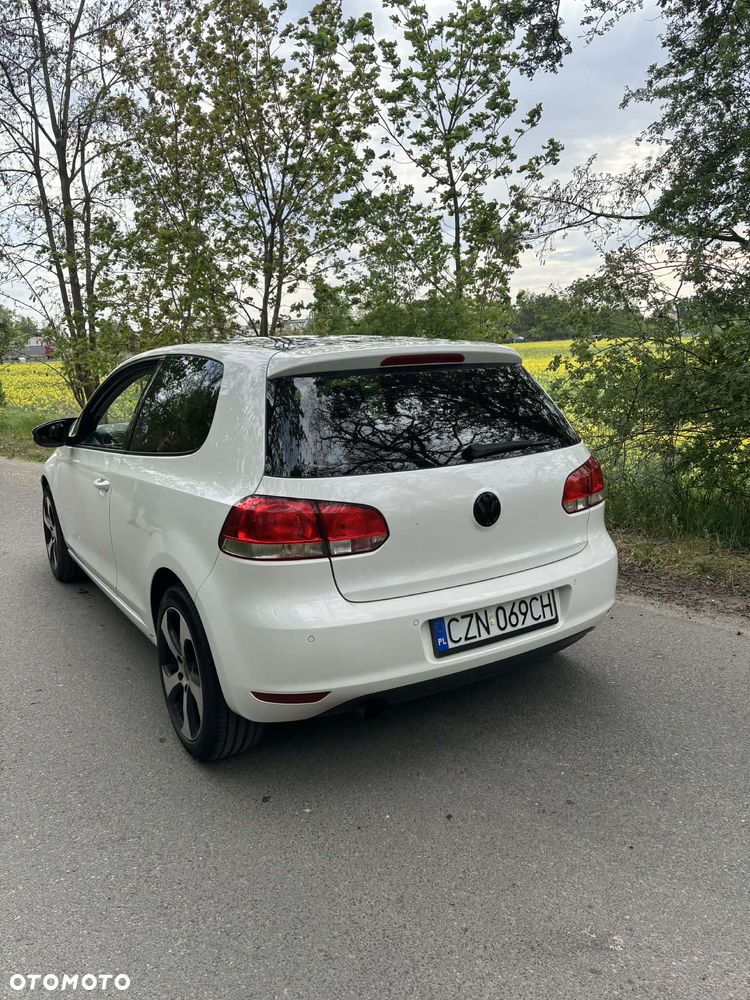 Volkswagen Golf 1.6 TDI Comfortline - 4