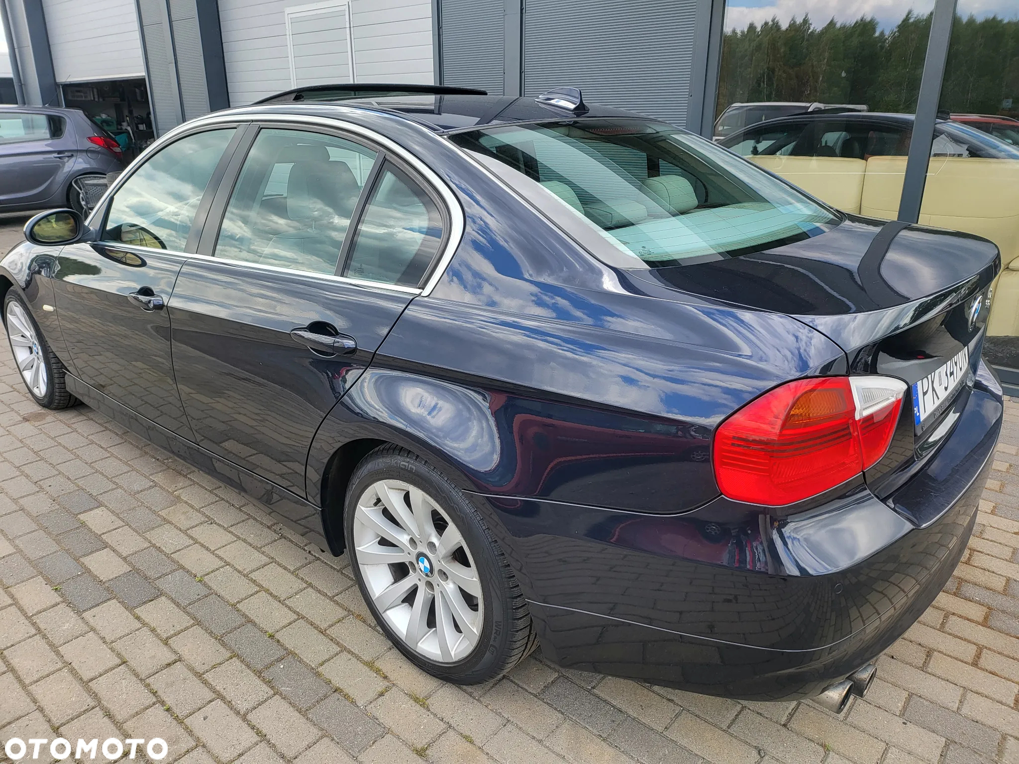 BMW Seria 3 325i - 24