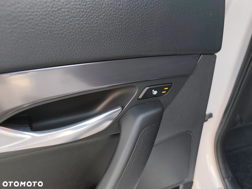Hyundai i40 Kombi 1.7 CRDi DCT Premium - 31