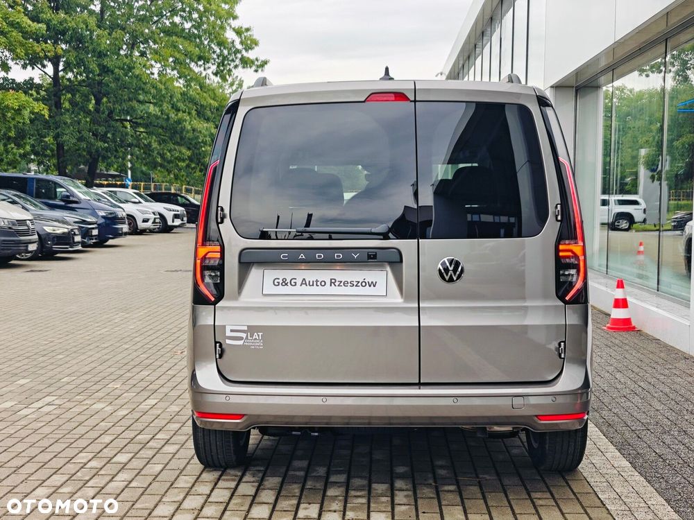 Volkswagen Caddy 1.5 TSI Life DSG - 8