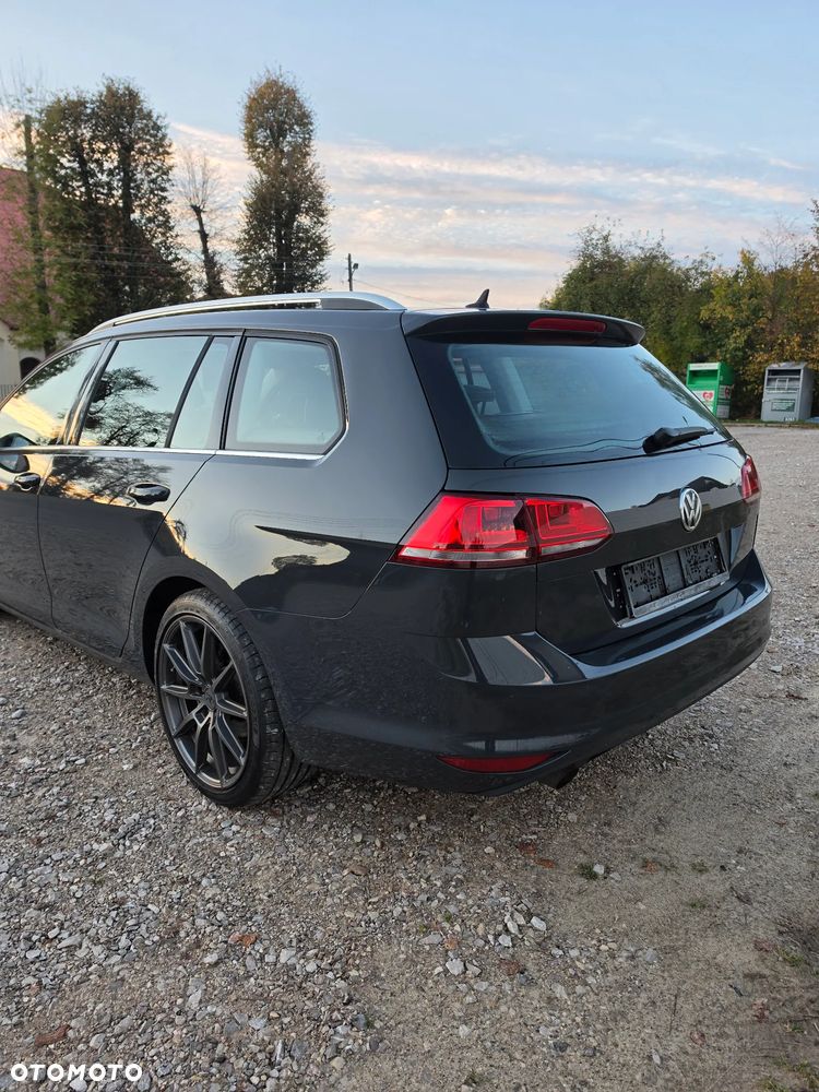 Volkswagen Golf 1.6 TDI Comfortline DSG - 11