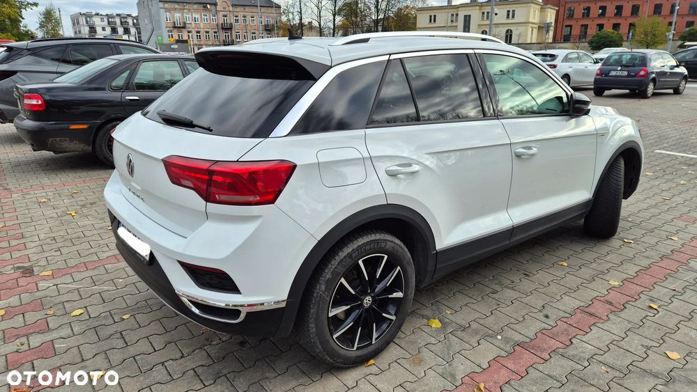Volkswagen T-Roc - 4