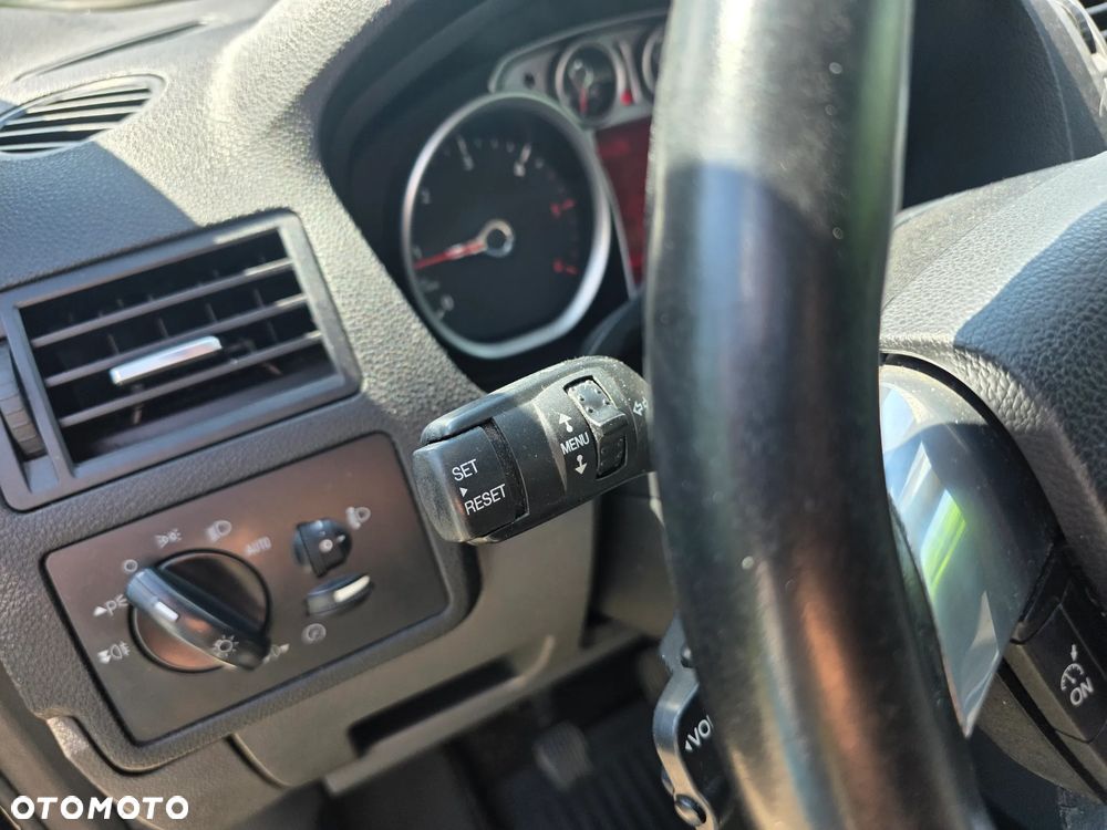 Ford Kuga - 14