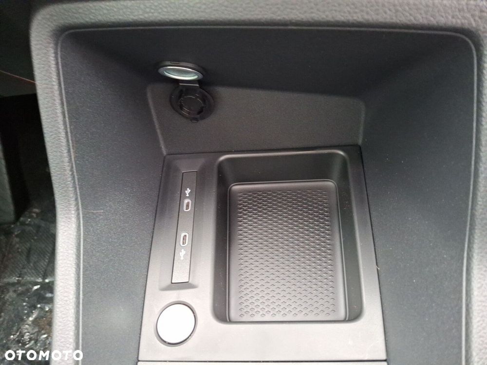 Volkswagen Caddy - 27