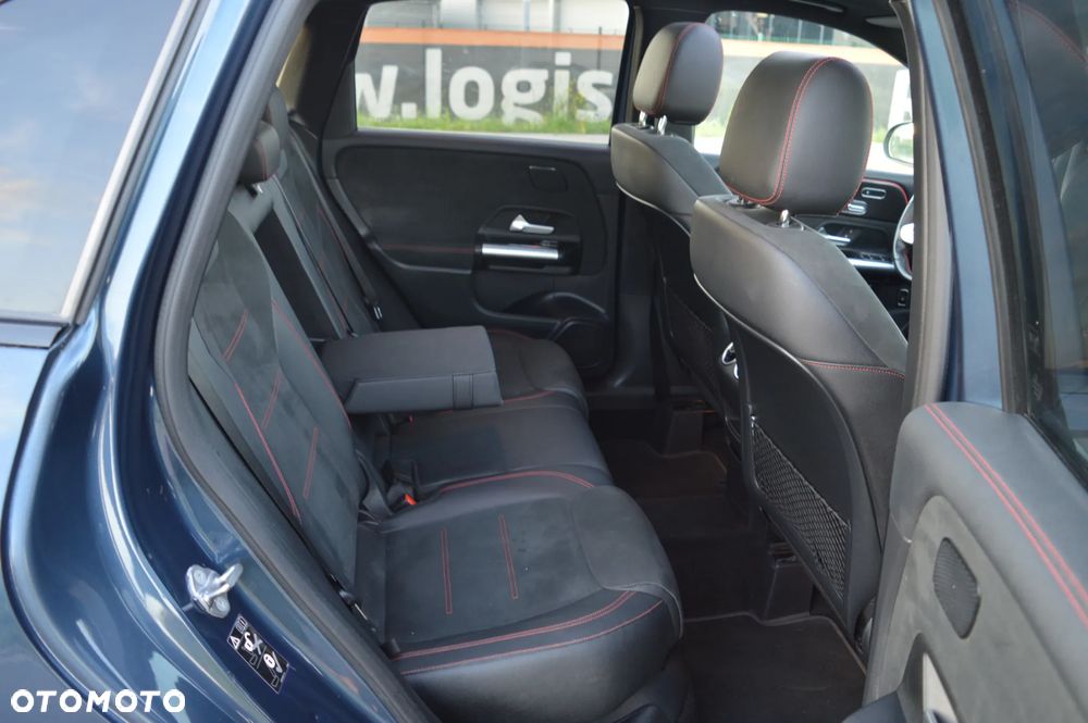 Mercedes-Benz Klasa B 180 AMG Line 7G-DCT - 35