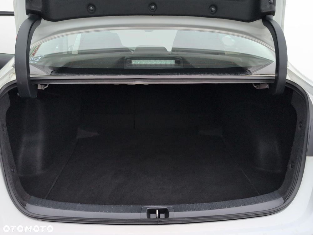 Toyota Corolla 1.8 Hybrid Active - 13