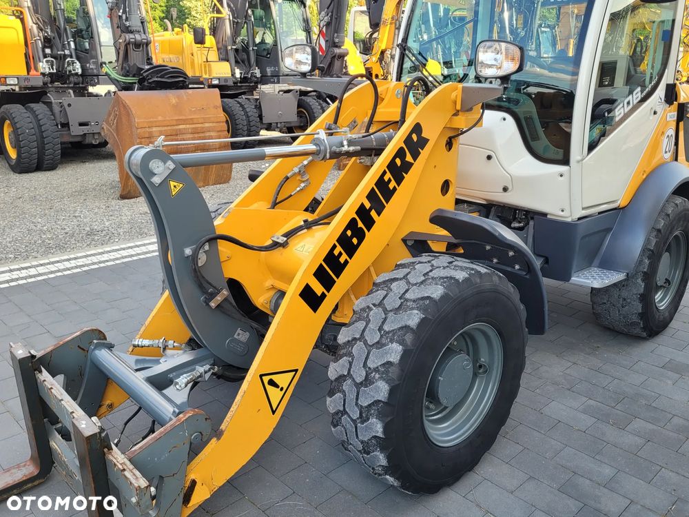 Liebherr L 506C / łyżka otwierana + widły / 1300h / model 2019 / - 8