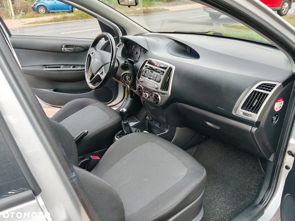 Hyundai i20 1.25 Classic + - 11