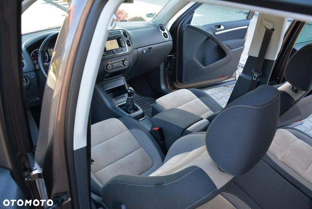 Volkswagen Tiguan 2.0 TDI DPF BlueMotion Technology Cup Sport & Style - 24