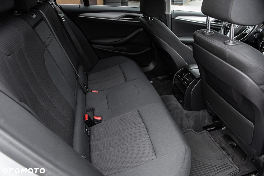 BMW Seria 5 530d - 23