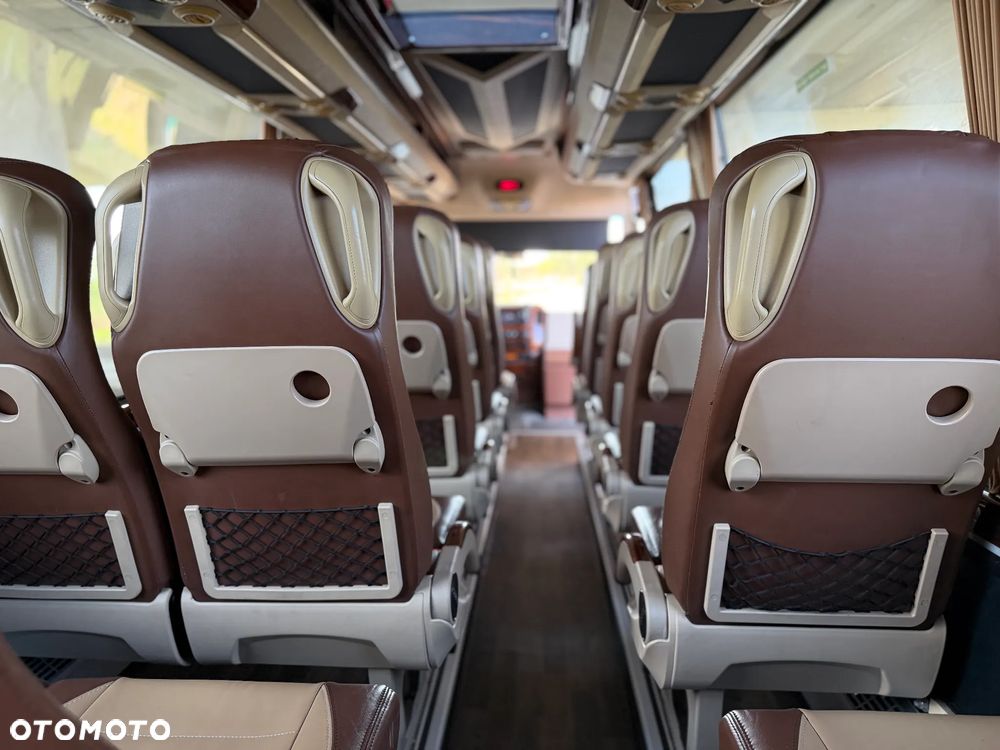 Mercedes-Benz Sprinter - 16