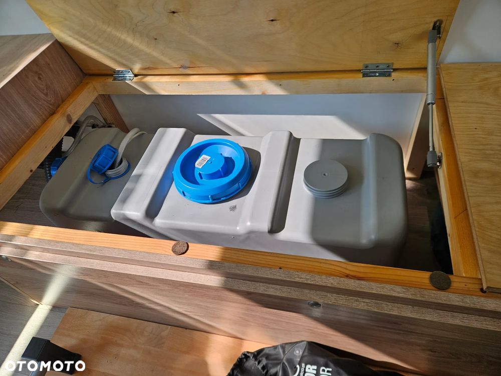 Niewiadów ----' - 10