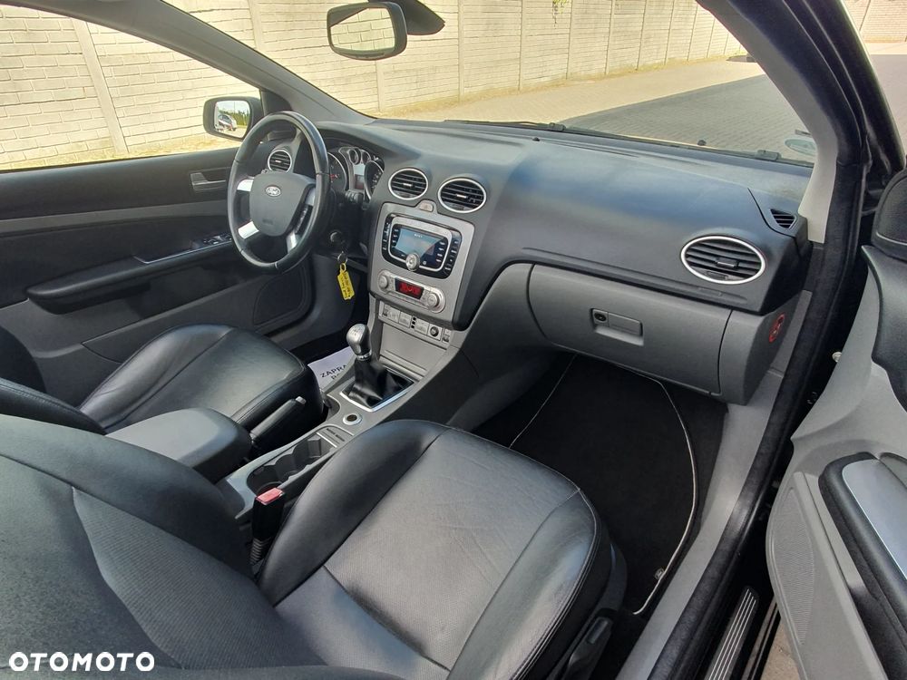 Ford Focus - 36