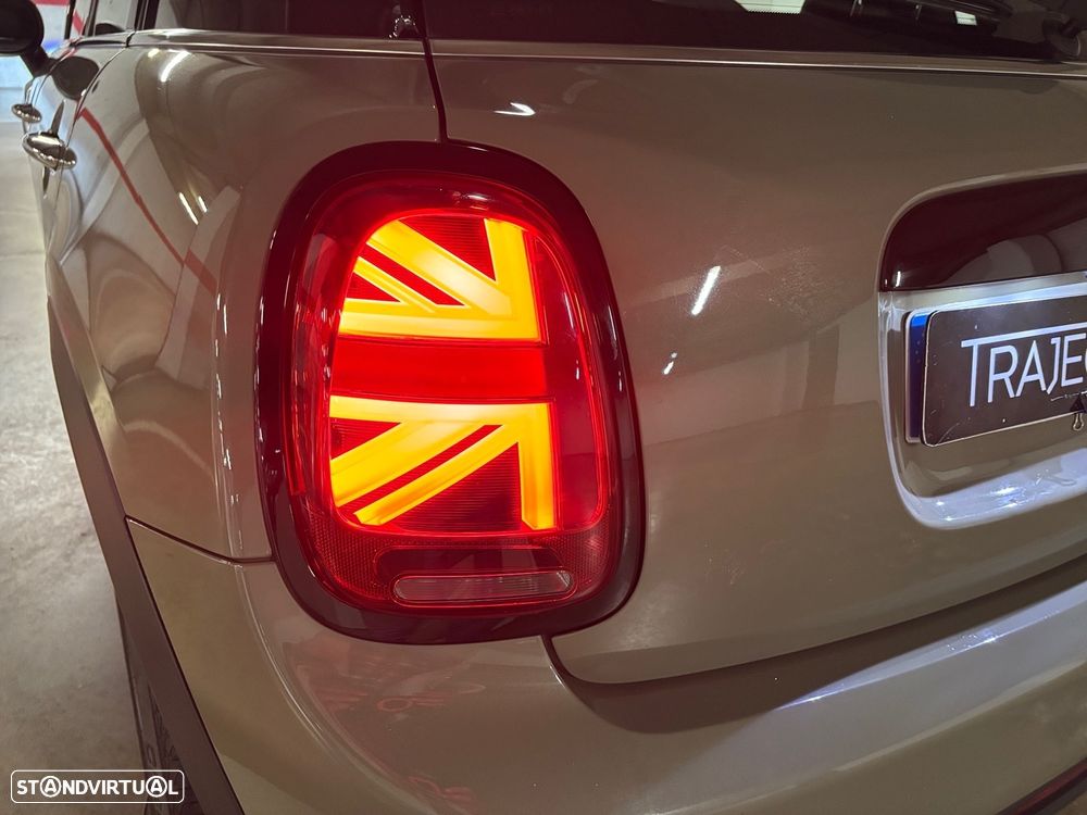 MINI 5 Portas Cooper Auto - 16