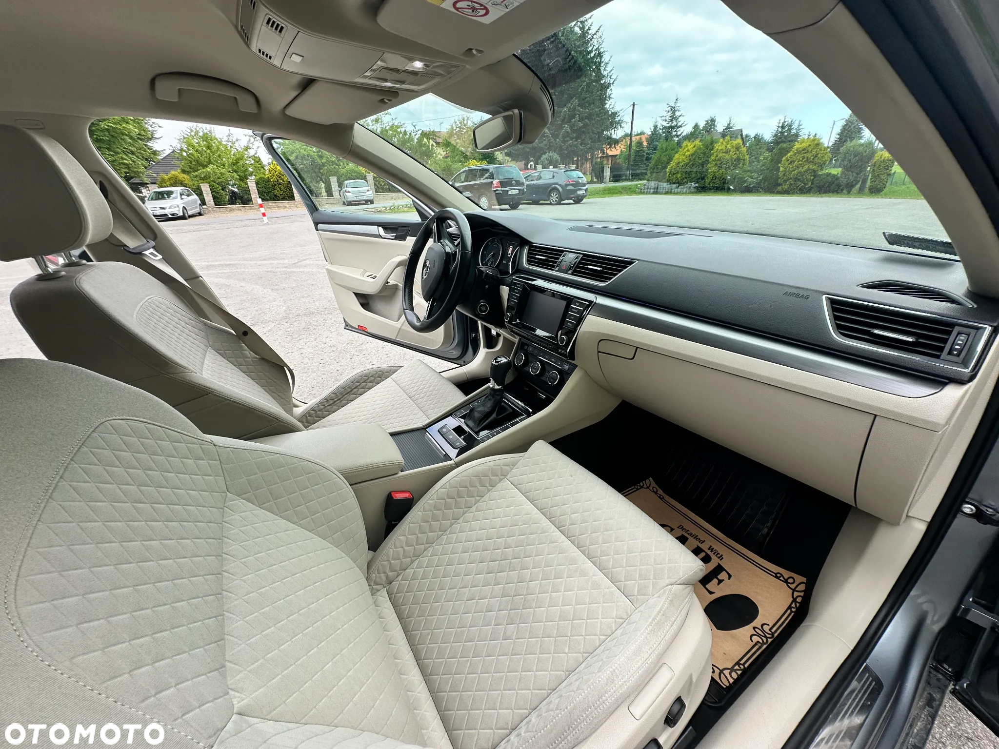 Skoda Superb 2.0 TDI Style DSG - 21