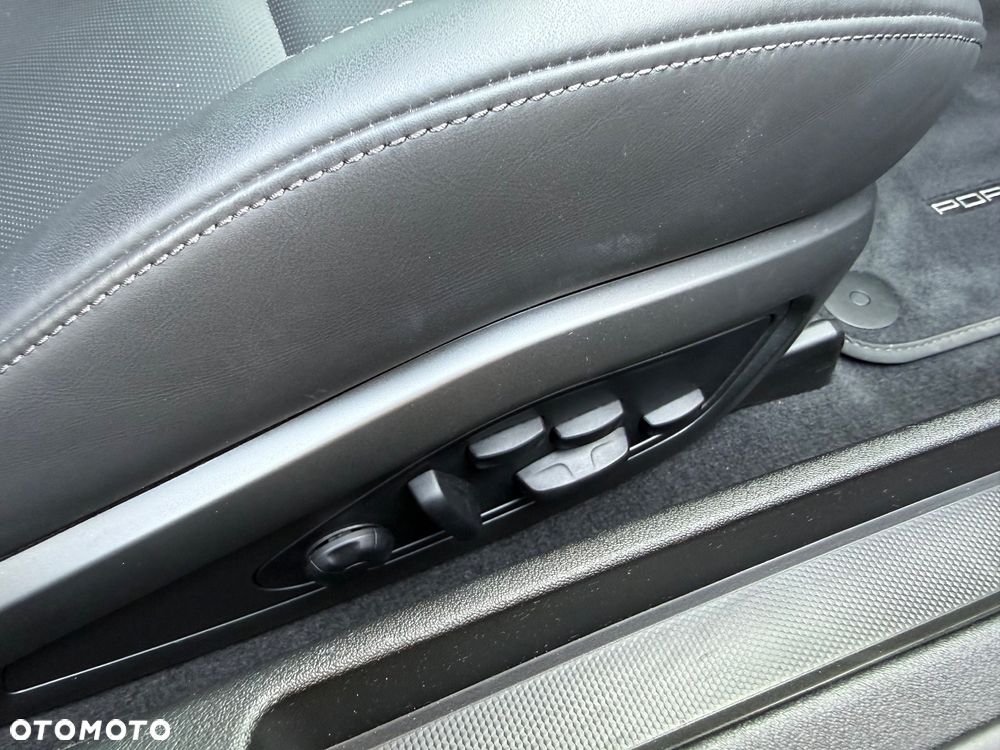 Porsche 911 Turbo S - 15