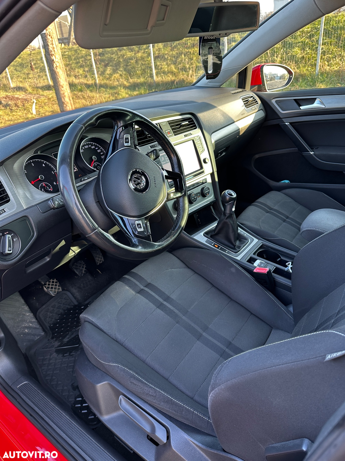 Volkswagen Golf 2.0 TDI Highline - 11