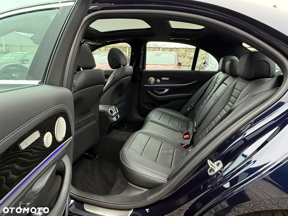 Mercedes-Benz Klasa E 300 de PHEV 4-Matic AMG 9G-Tronic - 30