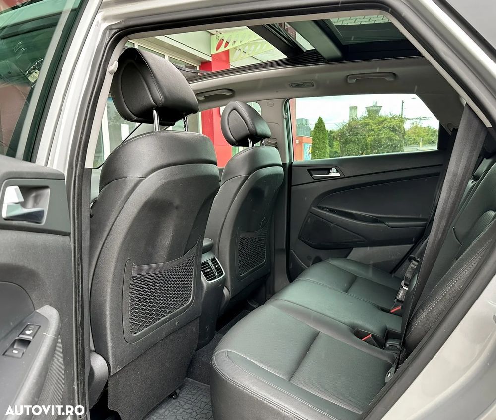 Hyundai Tucson 2.0 CRDI 4WD Automatik Intro Edition - 37