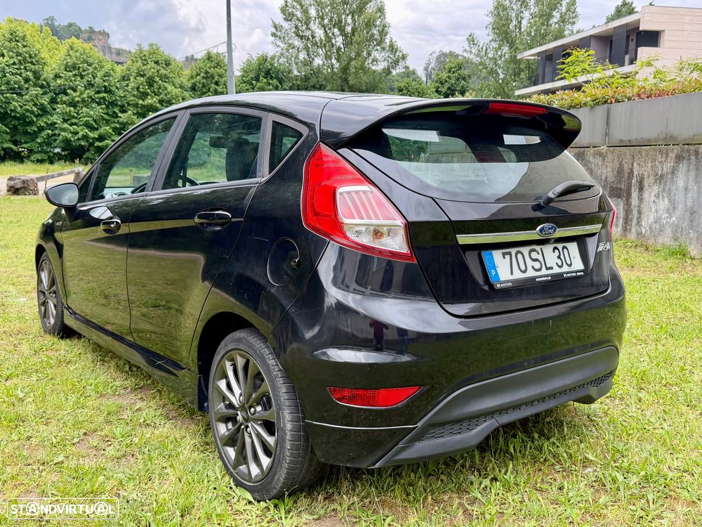 Ford Fiesta 1.5 TDCi STLine - 29
