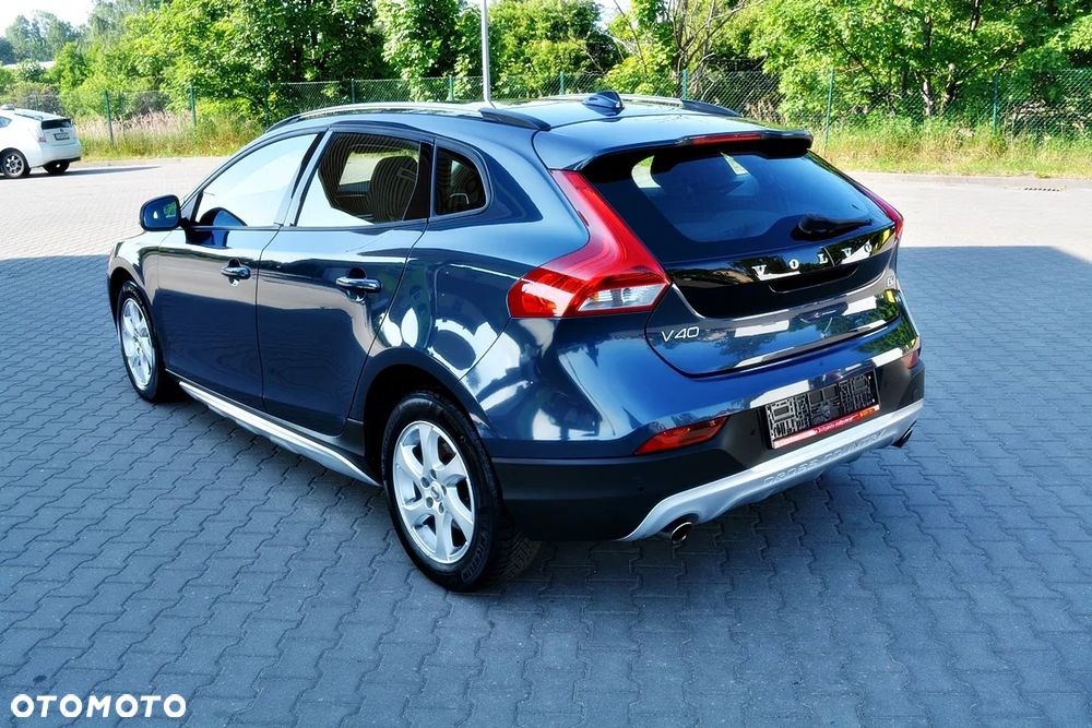 Volvo V40 Cross Country D2 Geartronic Momentum - 4