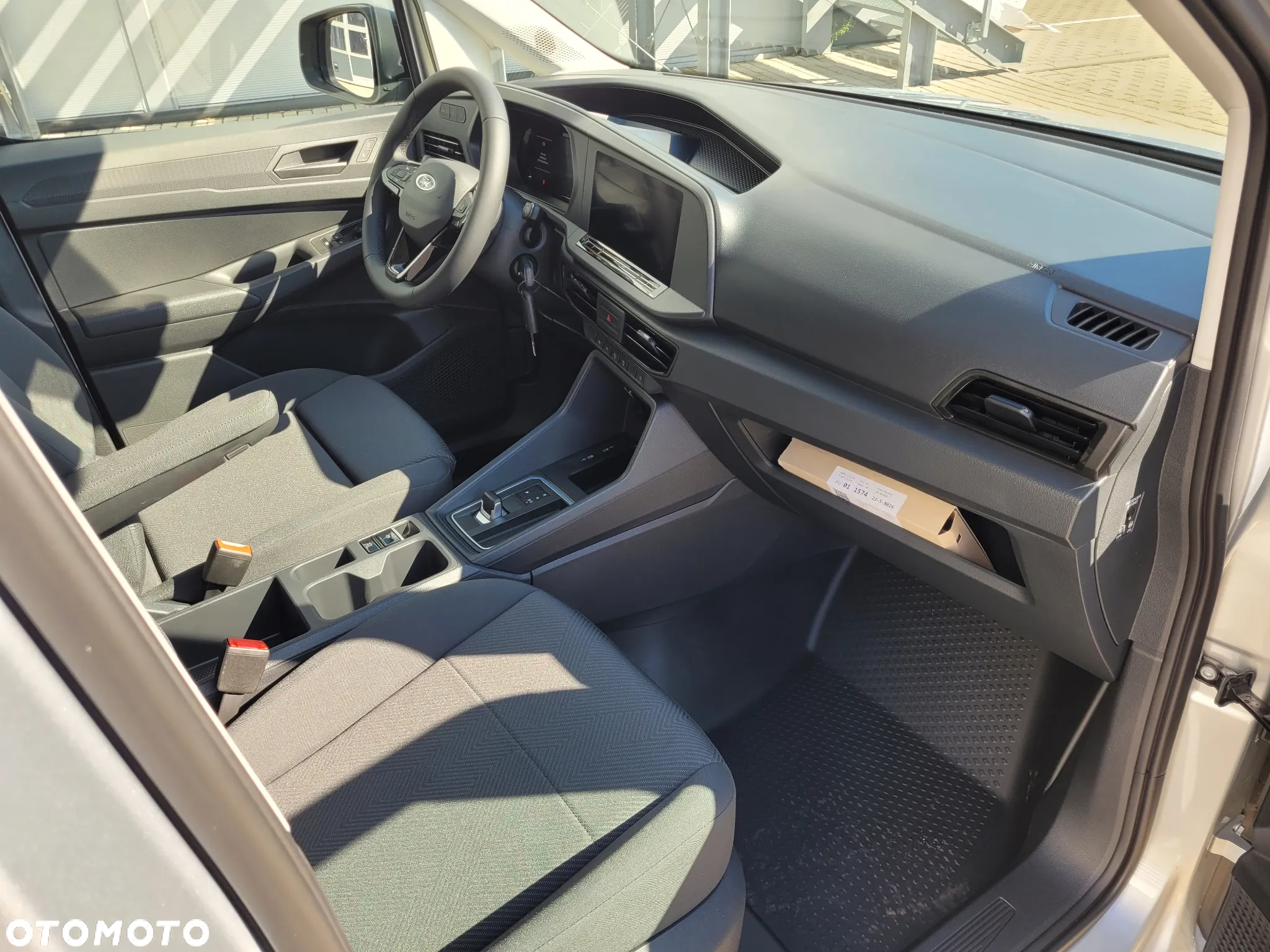 Ford Transit Connect - 14