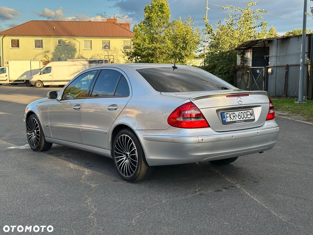 Mercedes-Benz Klasa E - 6