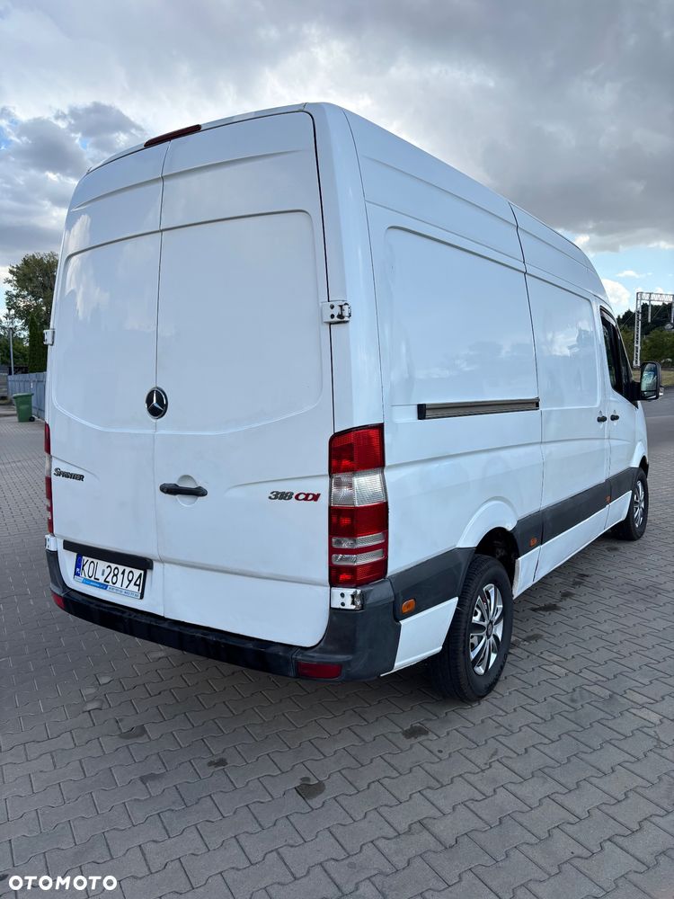 Mercedes-Benz Sprinter - 3
