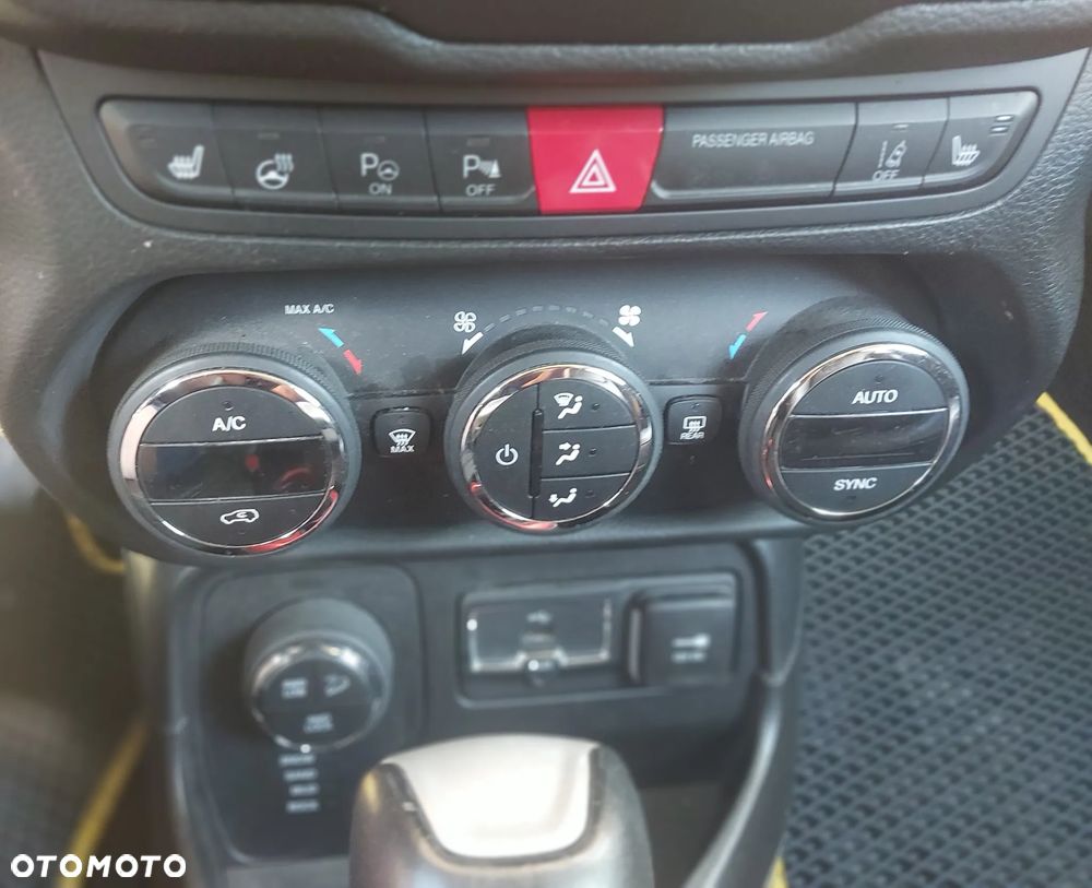 Jeep Renegade - 10