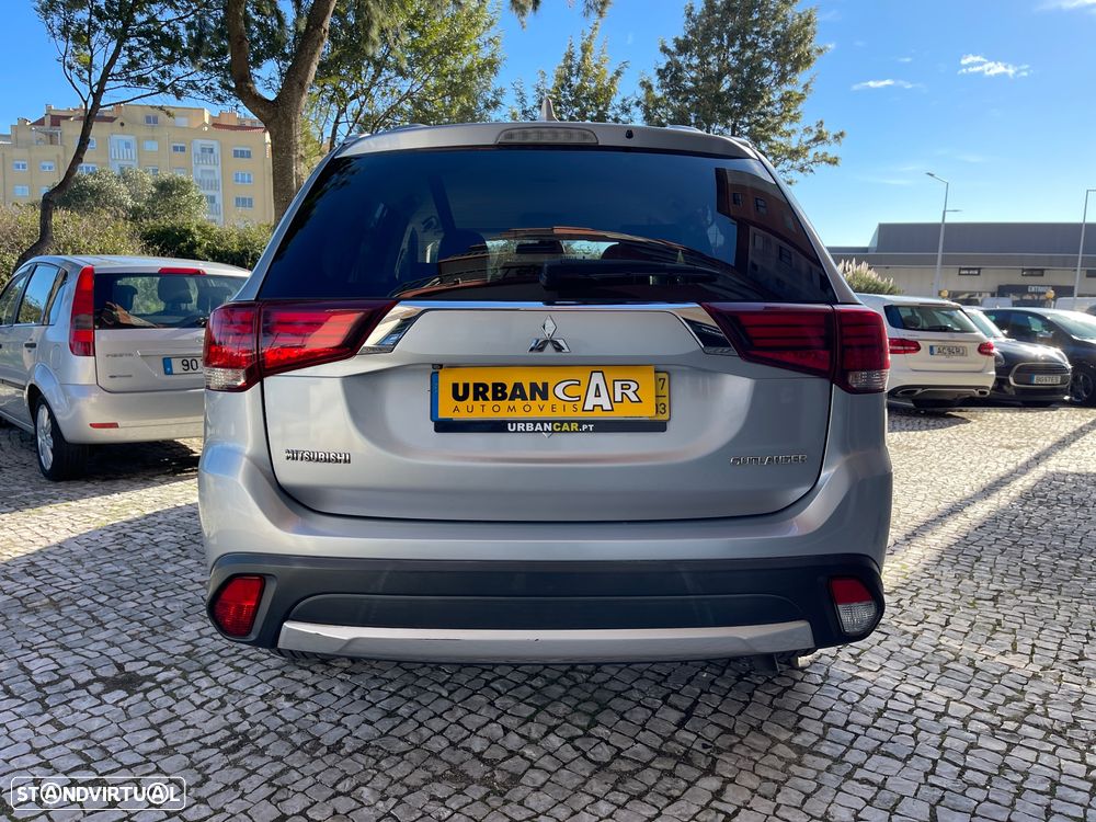 Mitsubishi Outlander 2.2 DI-D Intense+ - 7