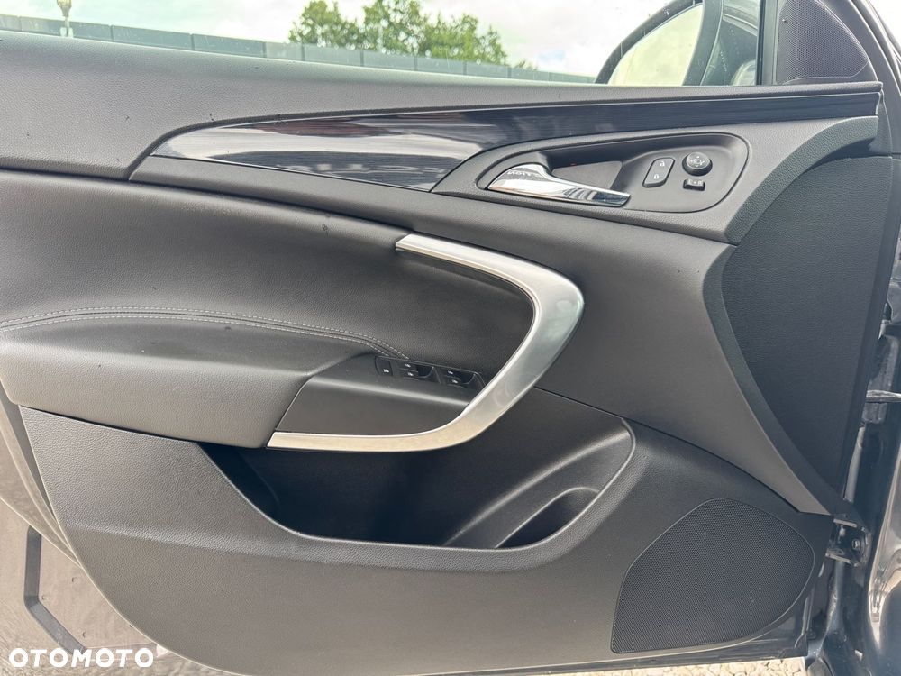 Opel Insignia - 12