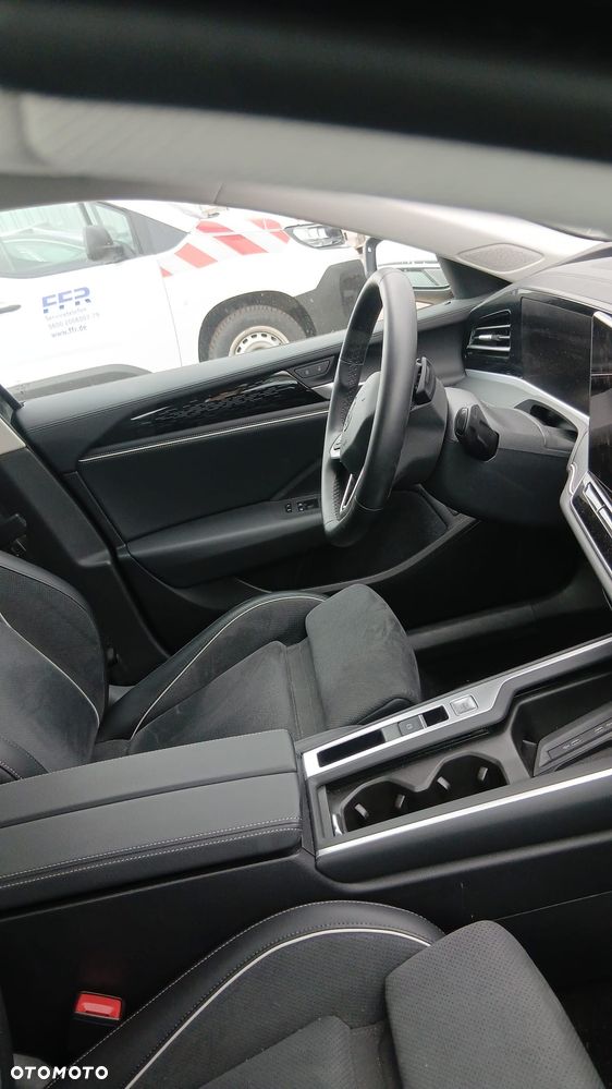Volkswagen Passat 2.0 TDI SCR Style DSG - 4